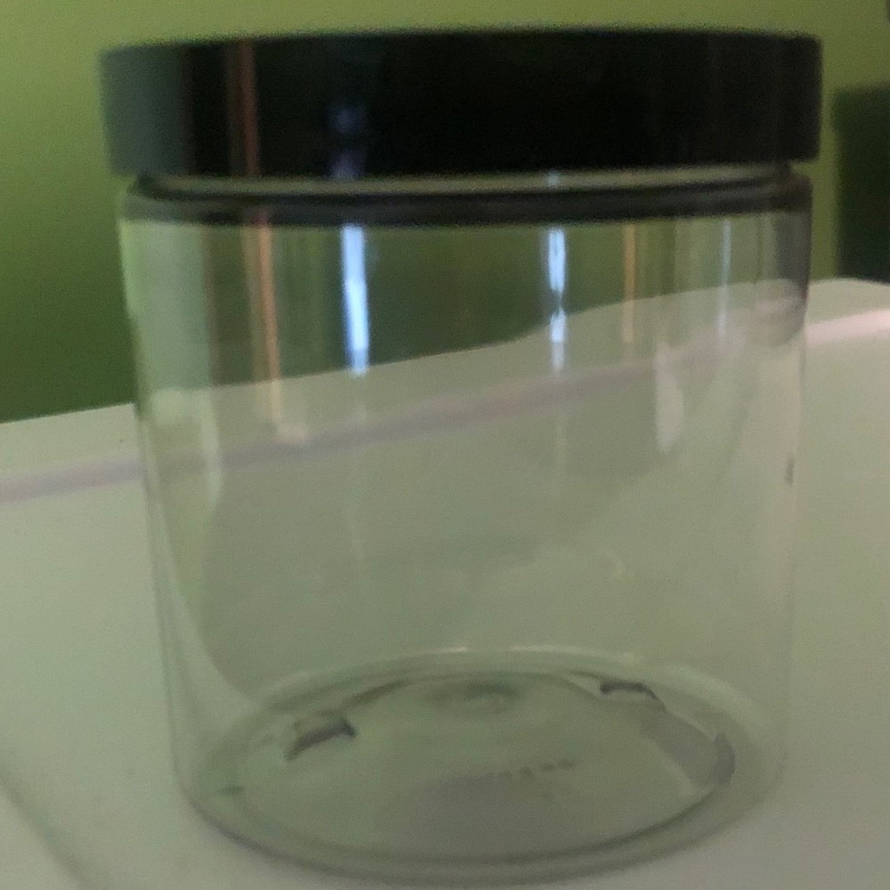 Plastic 8 ounce jars with lid